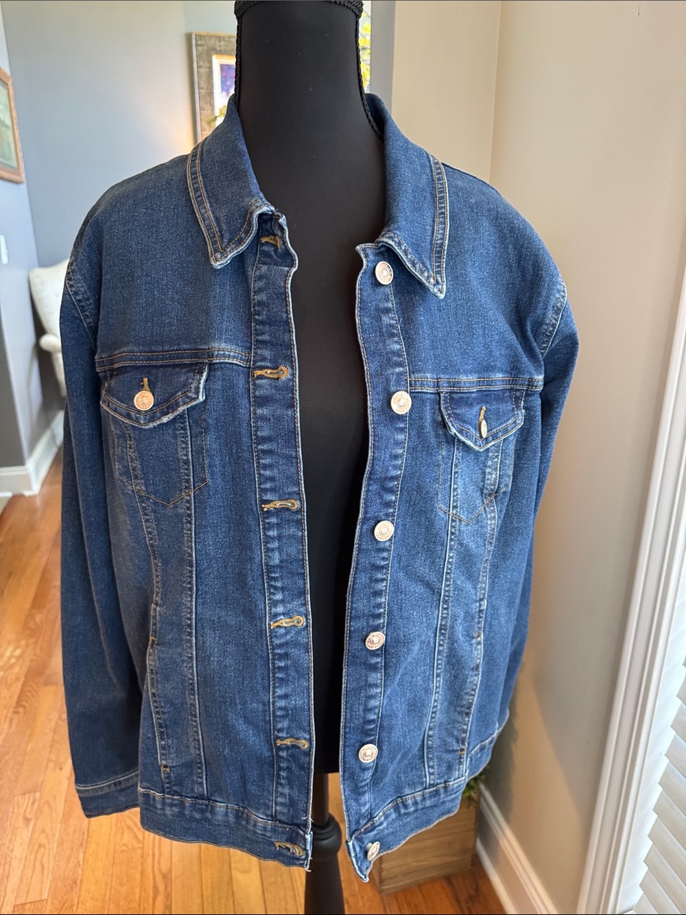 Gloria Vanderbilt Purple Label on Blue Denim